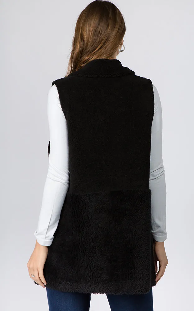 VA91B7 Faux Shearling Reversible Vest with Pockets