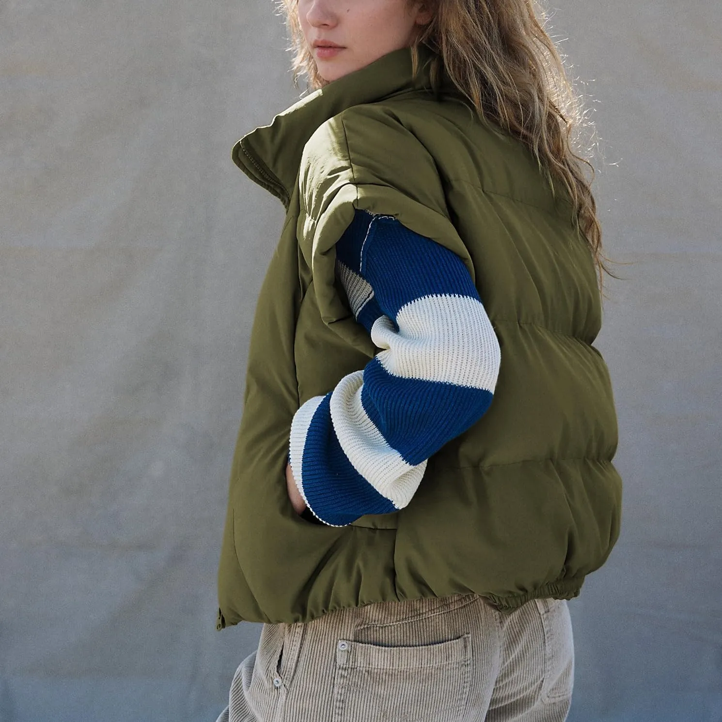 Womens Cropped Puffer Vest Oversized Padded Jackets Stand Collar Cap Sleeve Zip Up Vest Coat Winter Outfits