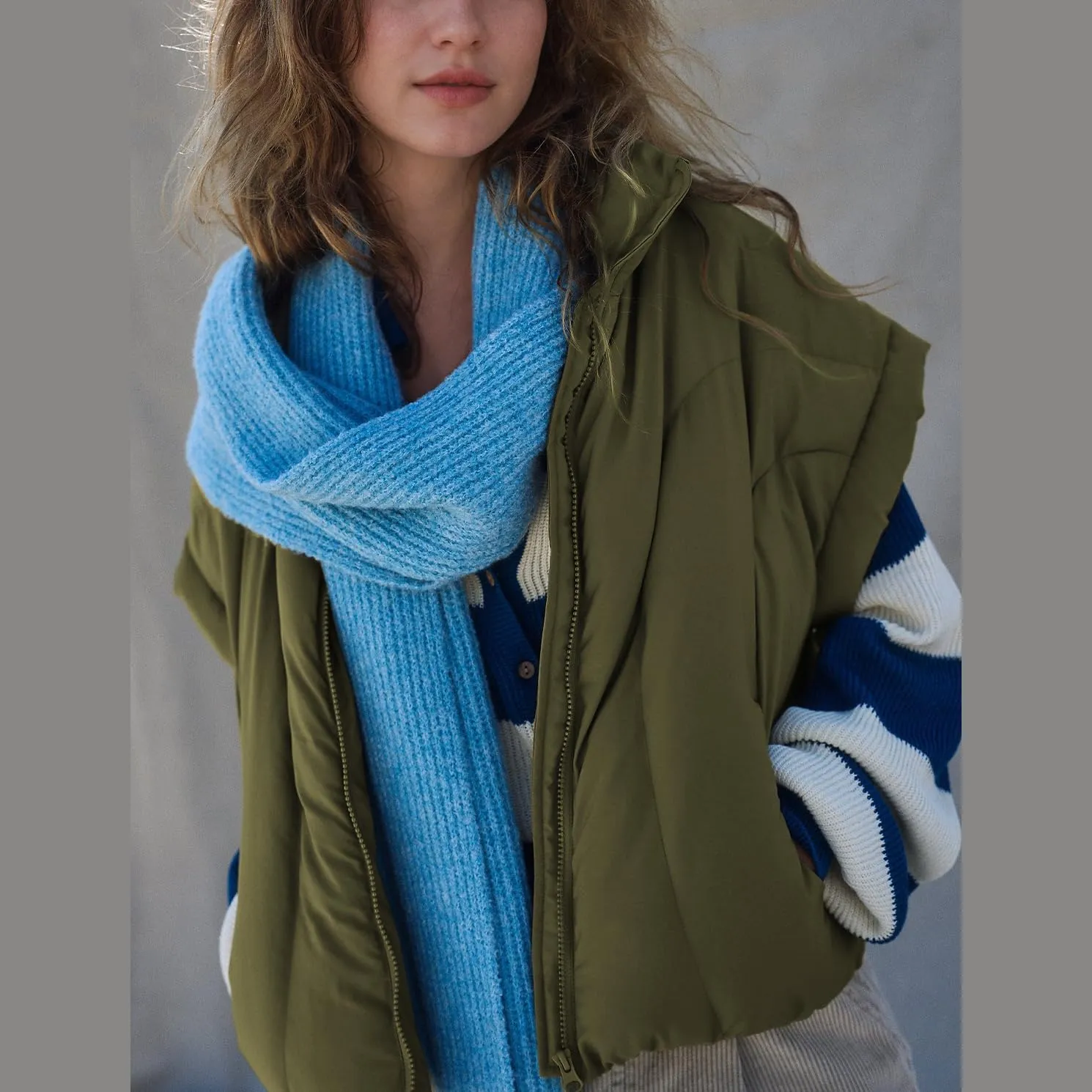 Womens Cropped Puffer Vest Oversized Padded Jackets Stand Collar Cap Sleeve Zip Up Vest Coat Winter Outfits